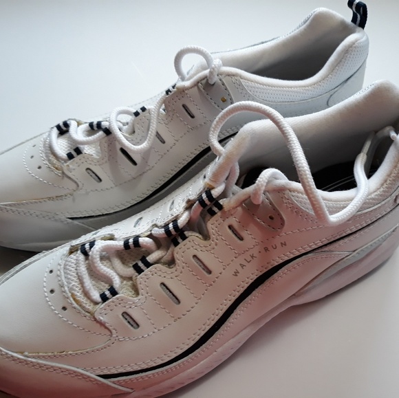 easy spirit men's walking shoes